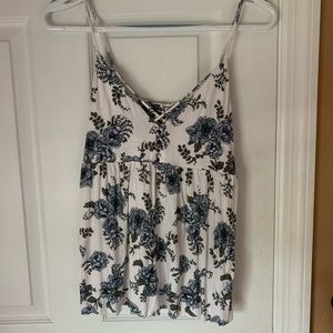 Soft and sexy American eagle floral tank top